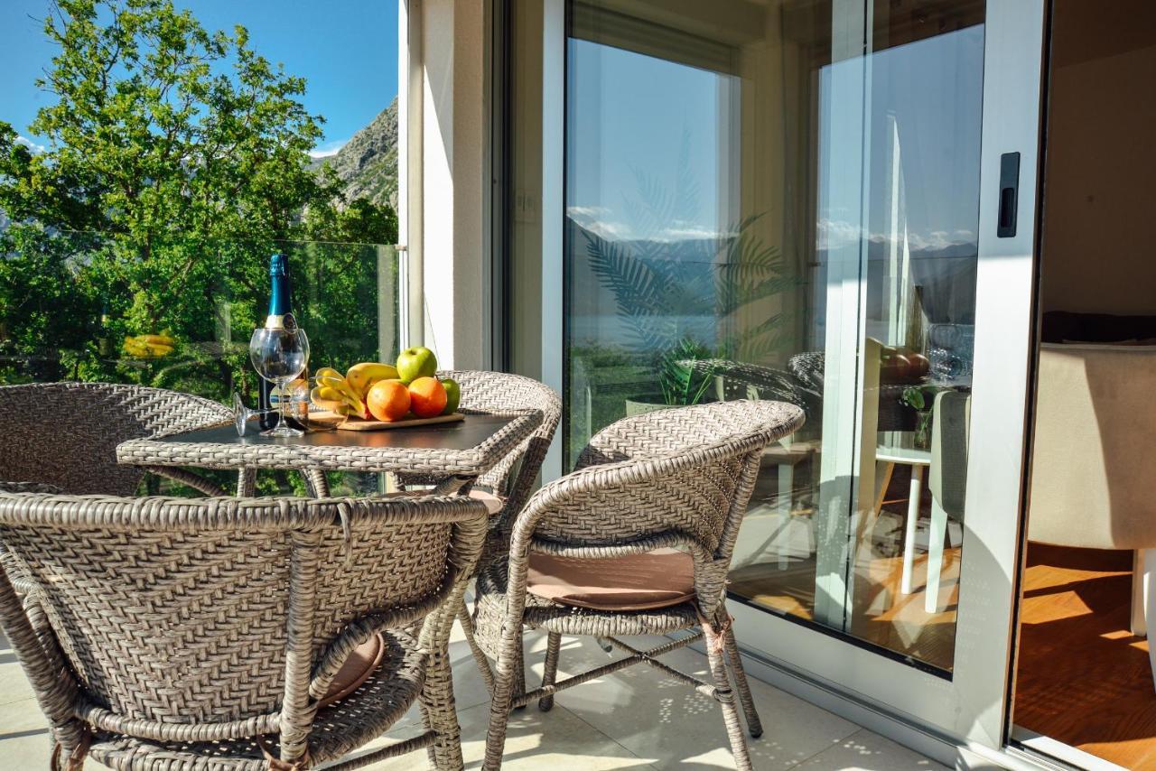 Ily Apartment With Sea View Kotor Exterior foto