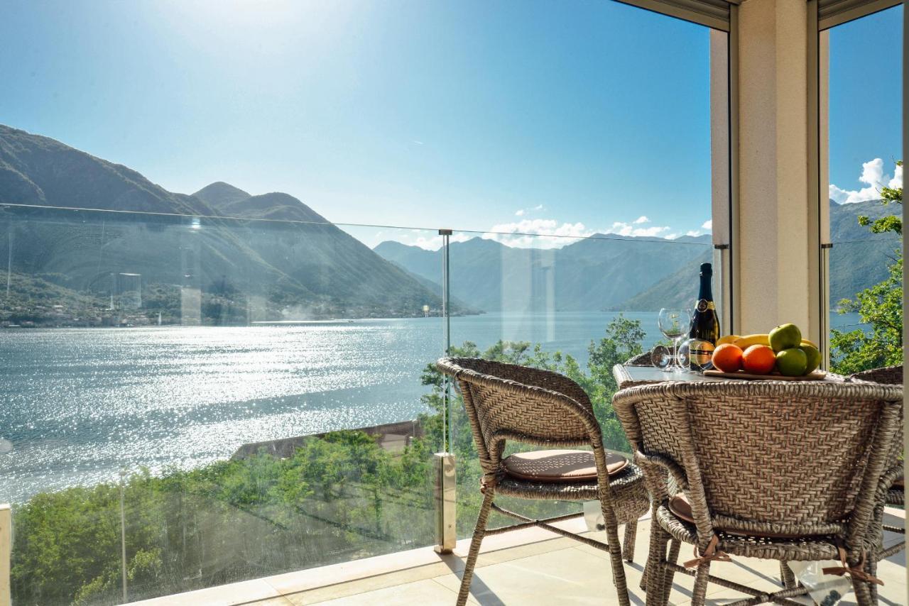 Ily Apartment With Sea View Kotor Exterior foto